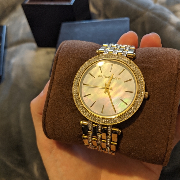 Michael Kors Watch - Picture 2 of 6